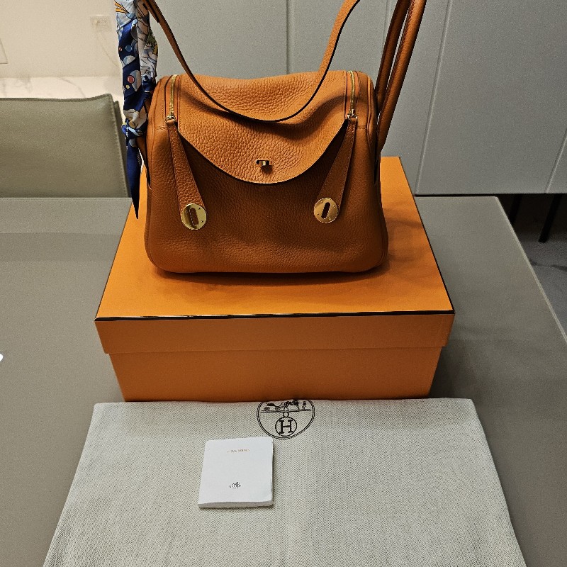 Hermes 經典愛馬仕橘 Lindy 26肩背包-0