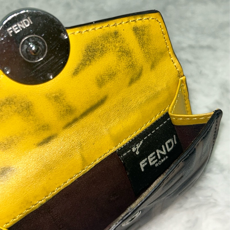 FENDI 老花壓紋 小牛皮三折錢包-3