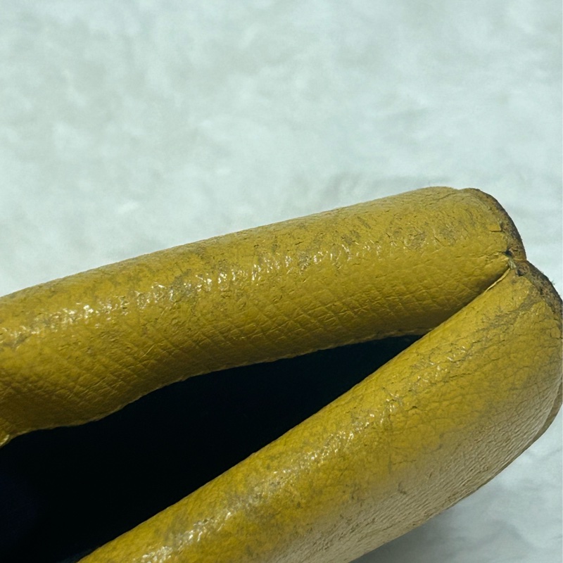 FENDI 老花壓紋 小牛皮三折錢包-17