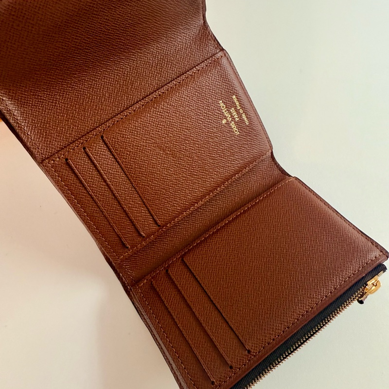 ✔️Louis Vuitton / LV VICTORINE 三折信封零錢袋釦式短夾 M62472-4