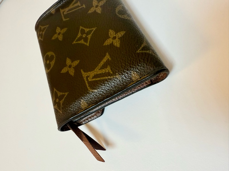 ✔️Louis Vuitton / LV VICTORINE 三折信封零錢袋釦式短夾 M62472-11