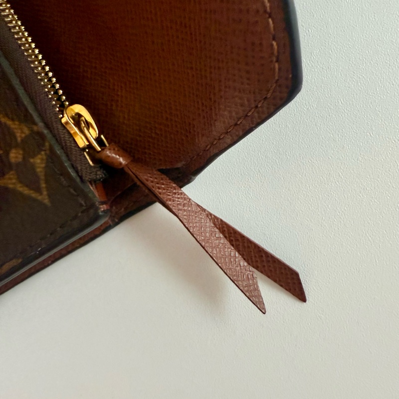 ✔️Louis Vuitton / LV VICTORINE 三折信封零錢袋釦式短夾 M62472-17