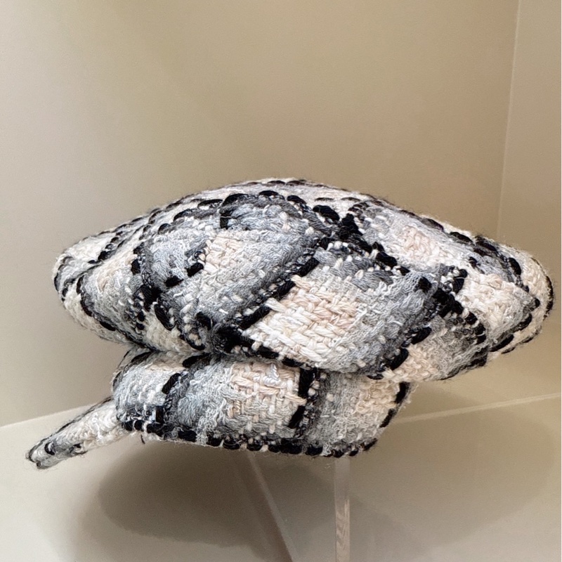 CHANEL 毛呢米拼灰格紋報童帽 S-3