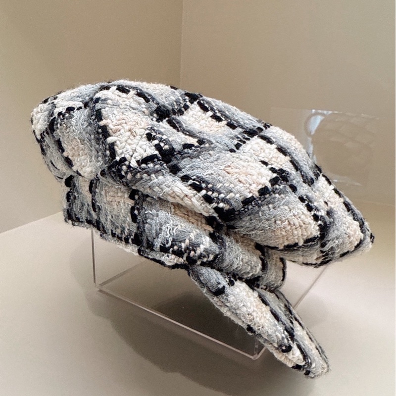 CHANEL 毛呢米拼灰格紋報童帽 S-5