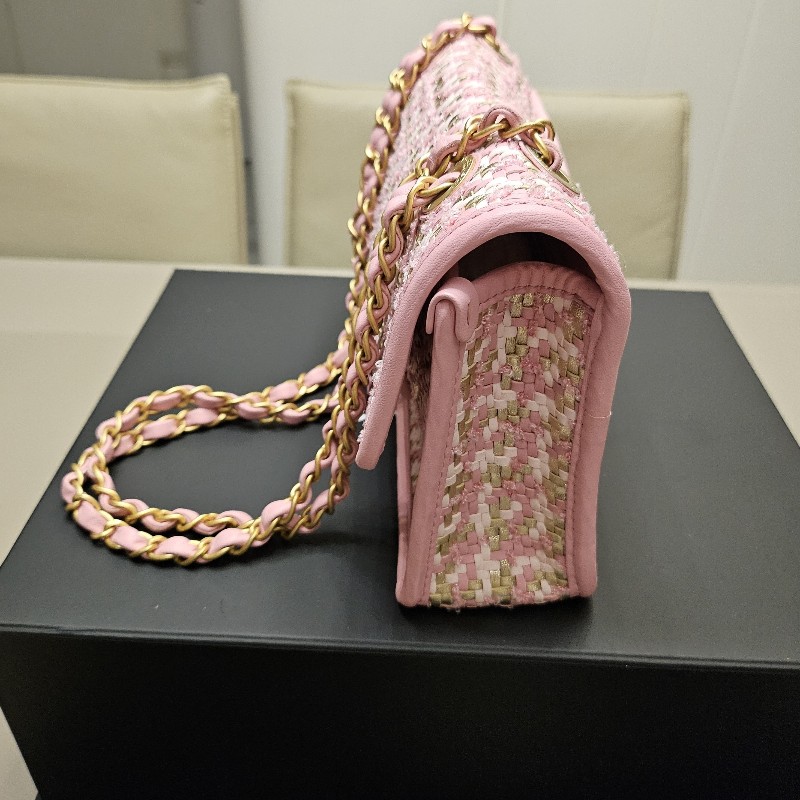 Chanel 櫻花粉特殊異材質毛呢皮革編織包-1