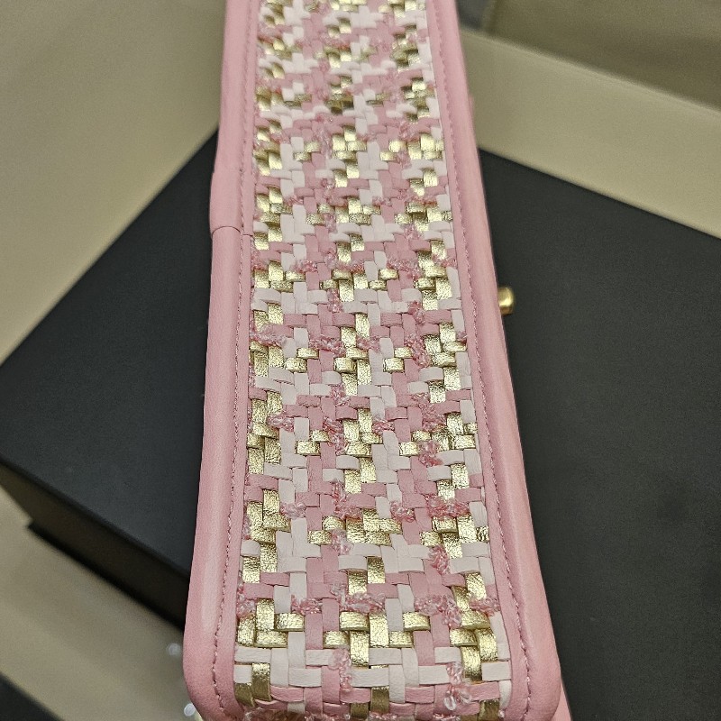 Chanel 櫻花粉特殊異材質毛呢皮革編織包-5