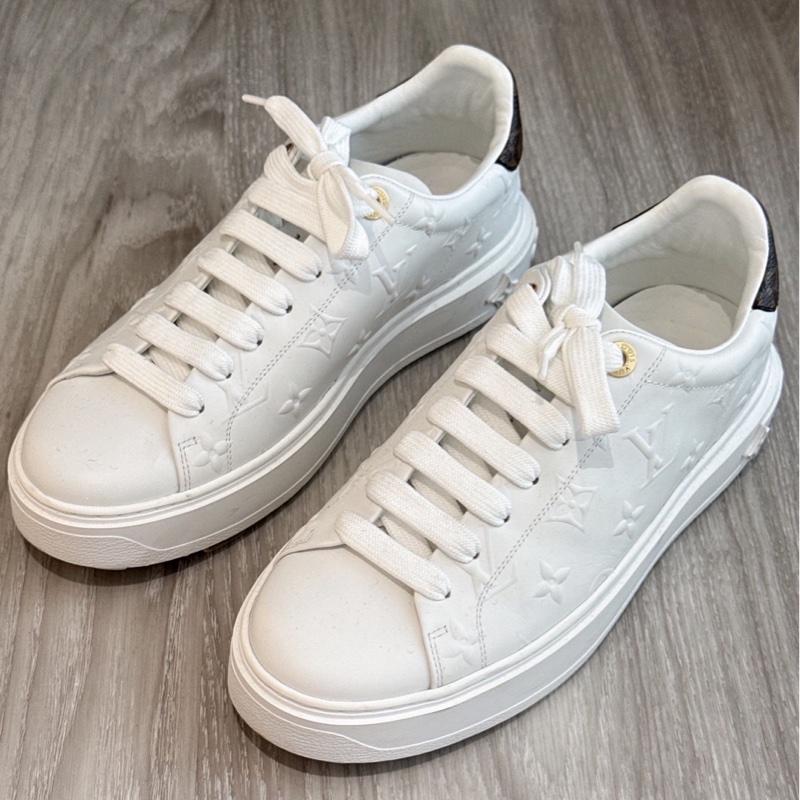 LV 浮雕老花白色休閒鞋 38.5-0