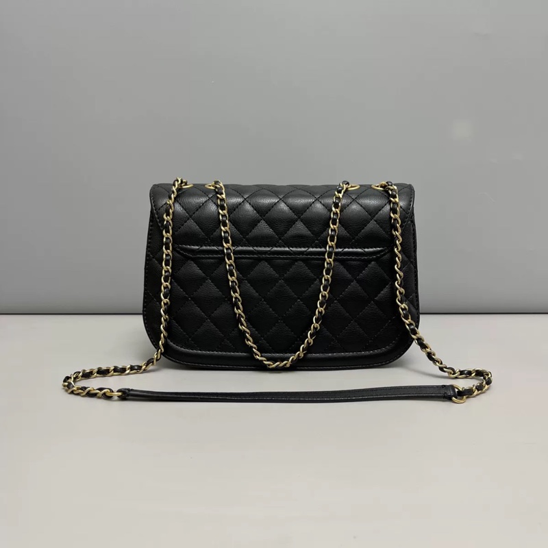 🉑肩背/斜挎 #近新閒置 #專櫃18萬入手 香奈兒Cf23黑金荔枝牛口蓋包-6