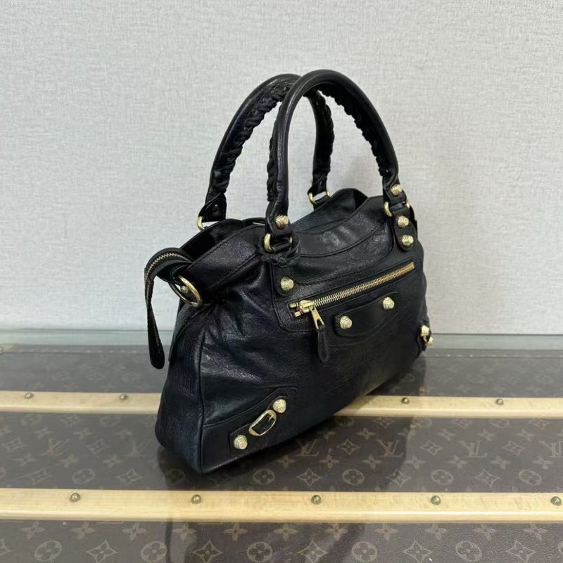 ✨BALENCIAGA 黑金機車手提肩背斜背包 33*22*7 98新配件塵袋-1