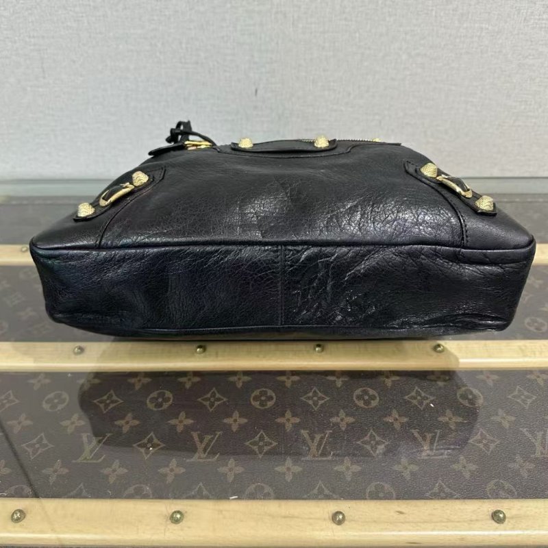 ✨BALENCIAGA 黑金機車手提肩背斜背包 33*22*7 98新配件塵袋-3