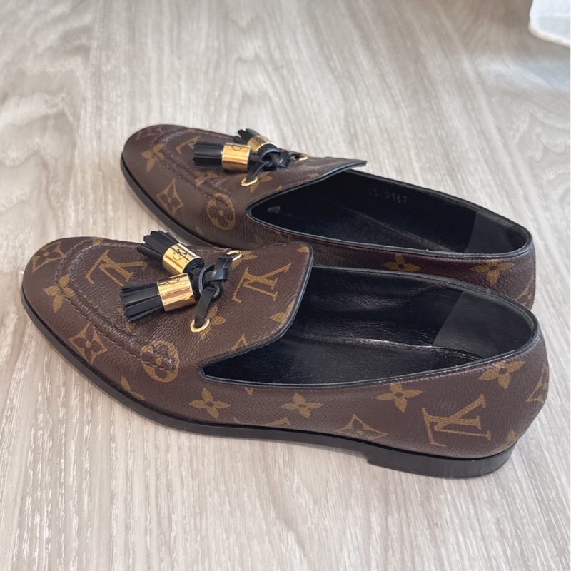 LV 老花平底鞋 36-4