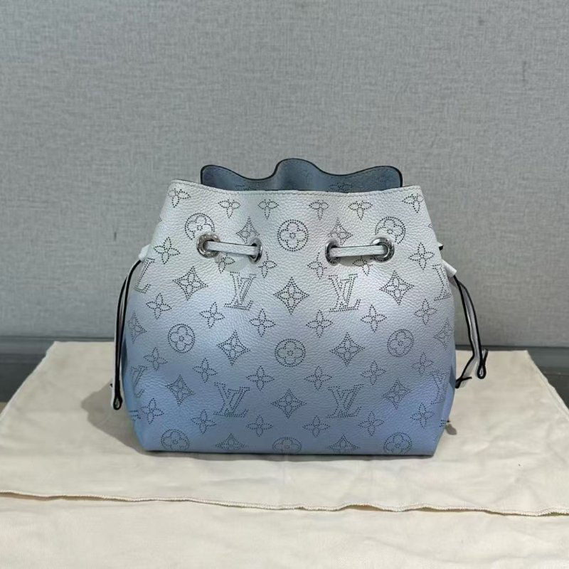 ✨LV Scala系列淺藍色月光女神雲朵包 芯片款25*13*5 全新配件塵袋盒子-5