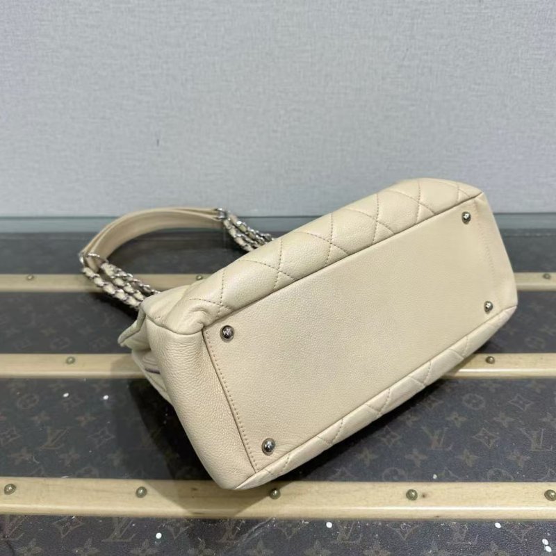 CHANEL 米色銀扣托特包 32*20*11.5 98新配件塵袋-4
