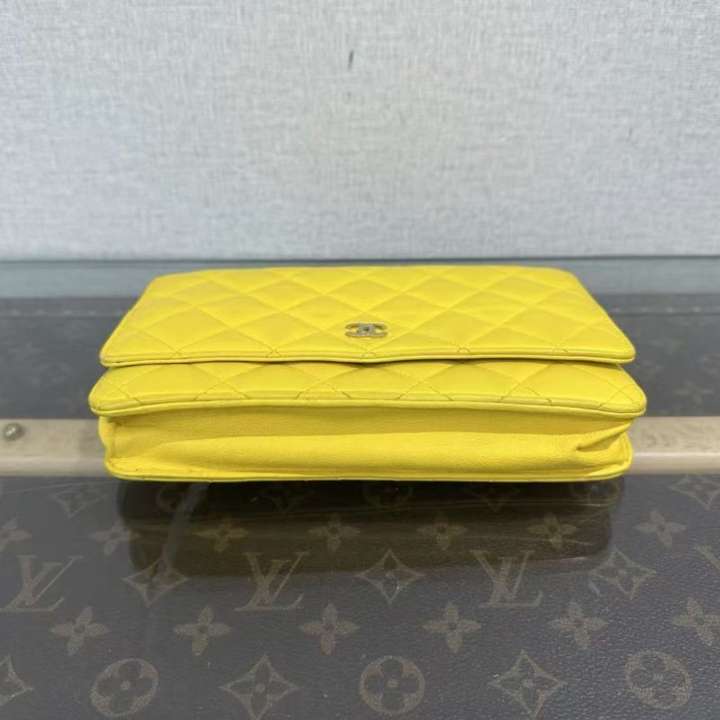 ✨CHANEL 檸檬黃金扣woc肩背斜背包 19*12*4 98新配件塵袋-3
