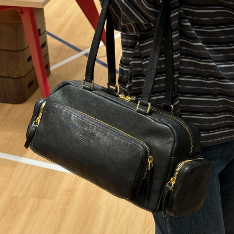 促銷品 MIU MIU 洗水納帕軟皮 Pocket 手袋 黑色-3