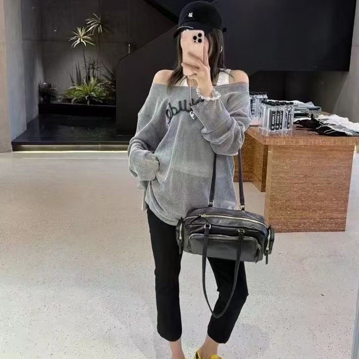 促銷品 MIU MIU 洗水納帕軟皮 Pocket 手袋 黑色-4