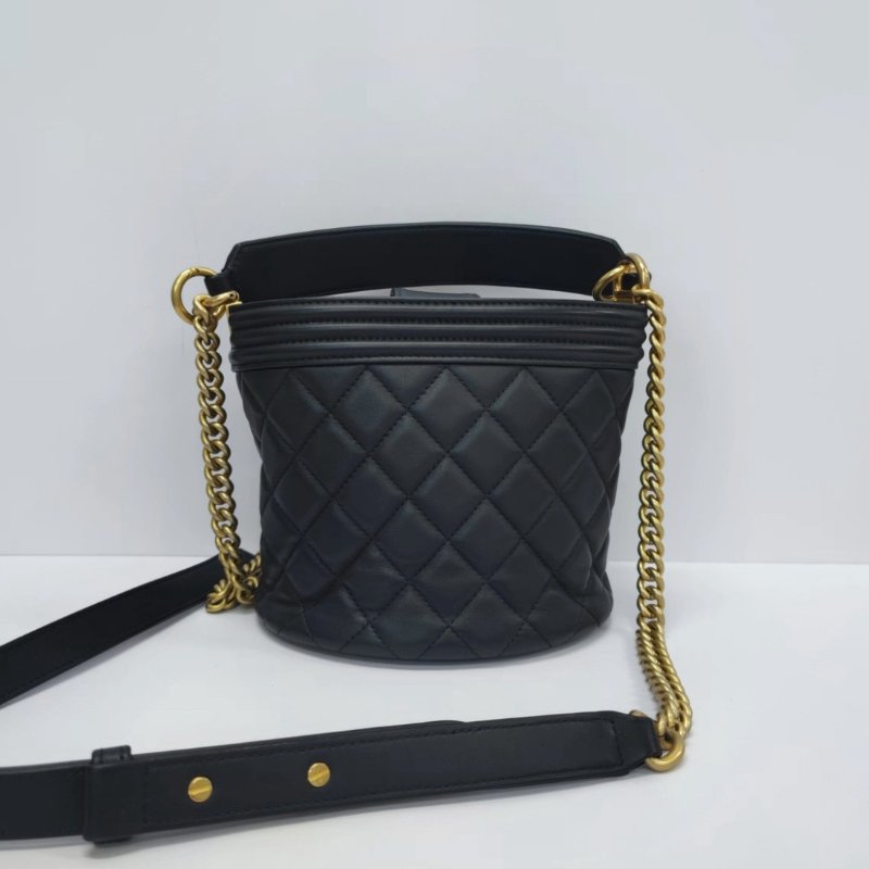 CHANEL 黑金包Leboy手提肩背斜背水桶包17*15*13 98新配件保卡-5