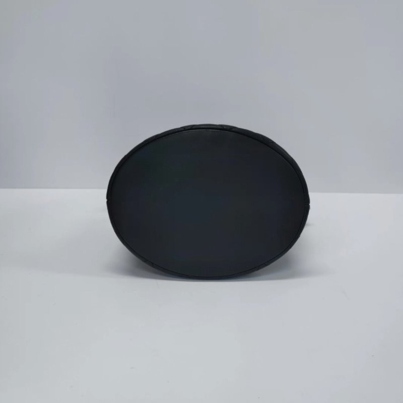 CHANEL 黑金包Leboy手提肩背斜背水桶包17*15*13 98新配件保卡-3