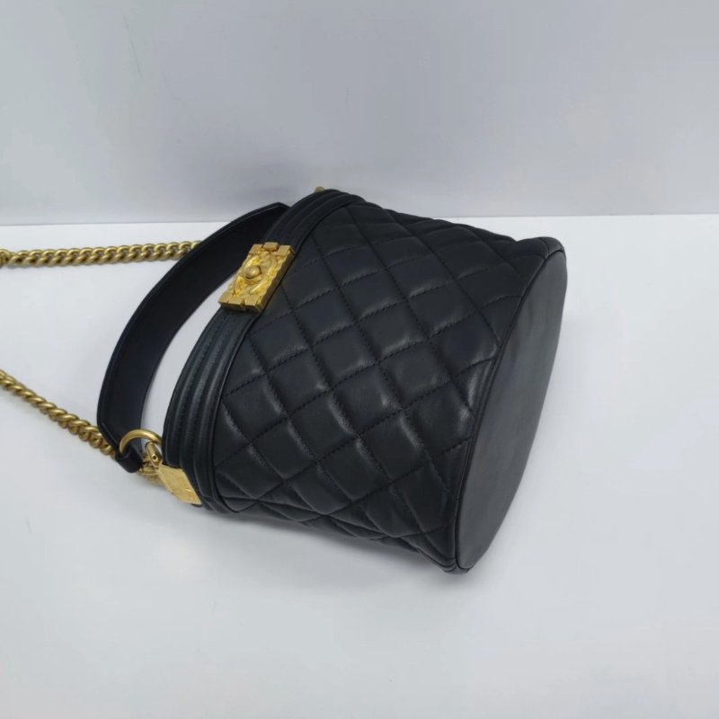 CHANEL 黑金包Leboy手提肩背斜背水桶包17*15*13 98新配件保卡-4