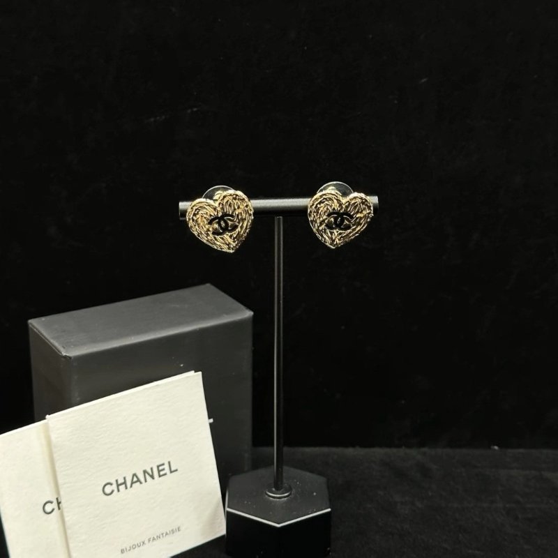 CHANEL 24p愛心熔岩肌理雙C耳釘 98新配件盒子-0