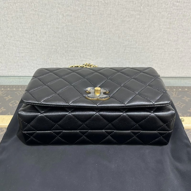 CHANEL24a黑色菱格紋琺瑯扣皮穿鏈23*14*7 全新閒置配件盒子塵袋-3