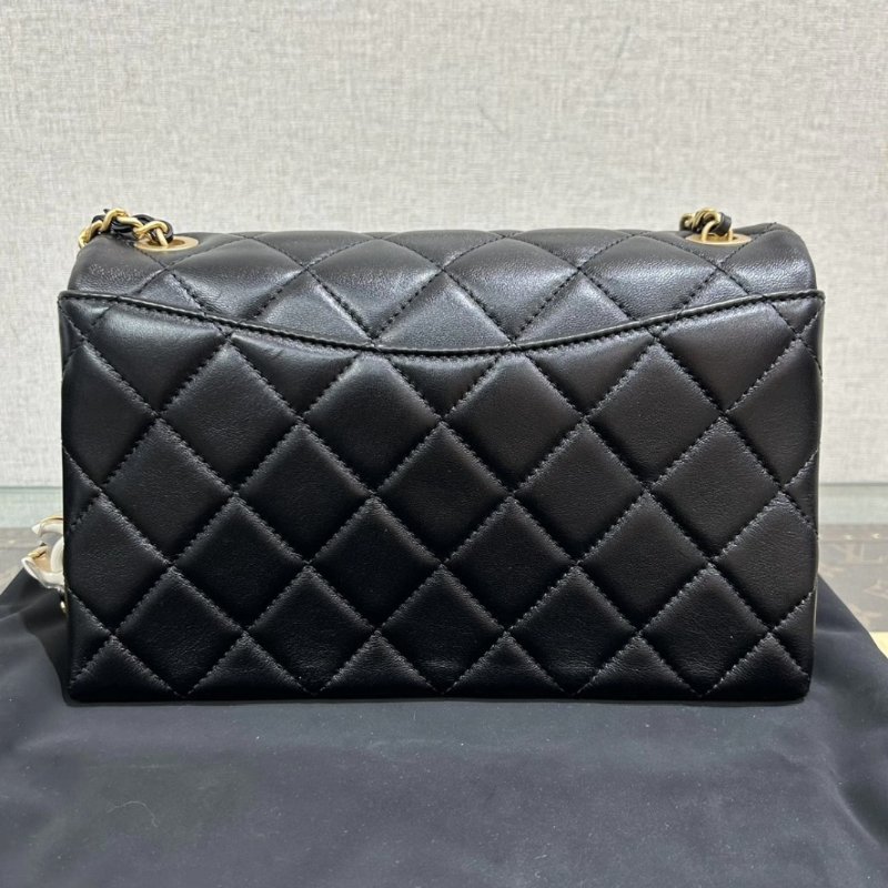 CHANEL24a黑色菱格紋琺瑯扣皮穿鏈23*14*7 全新閒置配件盒子塵袋-5