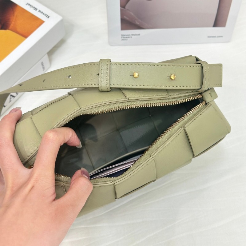 葆蝶家BV brick cassette 綠色肩背包 手提包-6