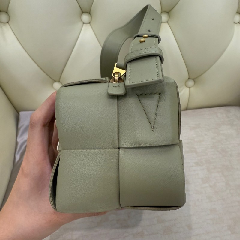 葆蝶家BV brick cassette 綠色肩背包 手提包-12