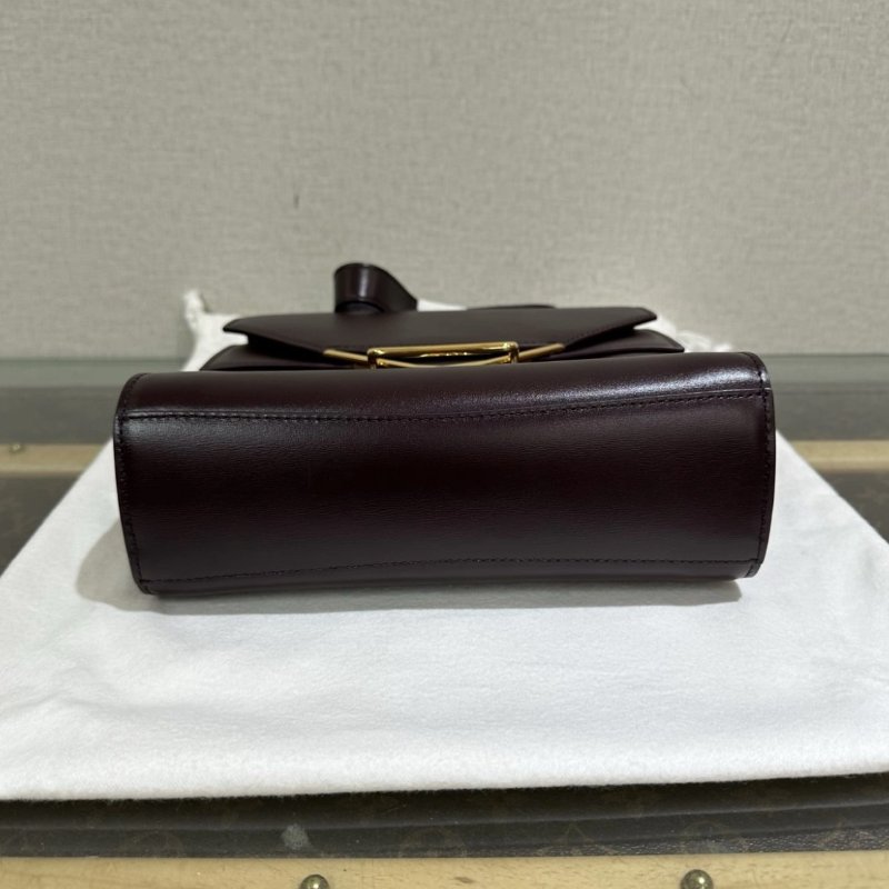 BV 翻蓋三角扣肩背斜背郵差包22*21.5*7.5 98新配件塵袋購證-3