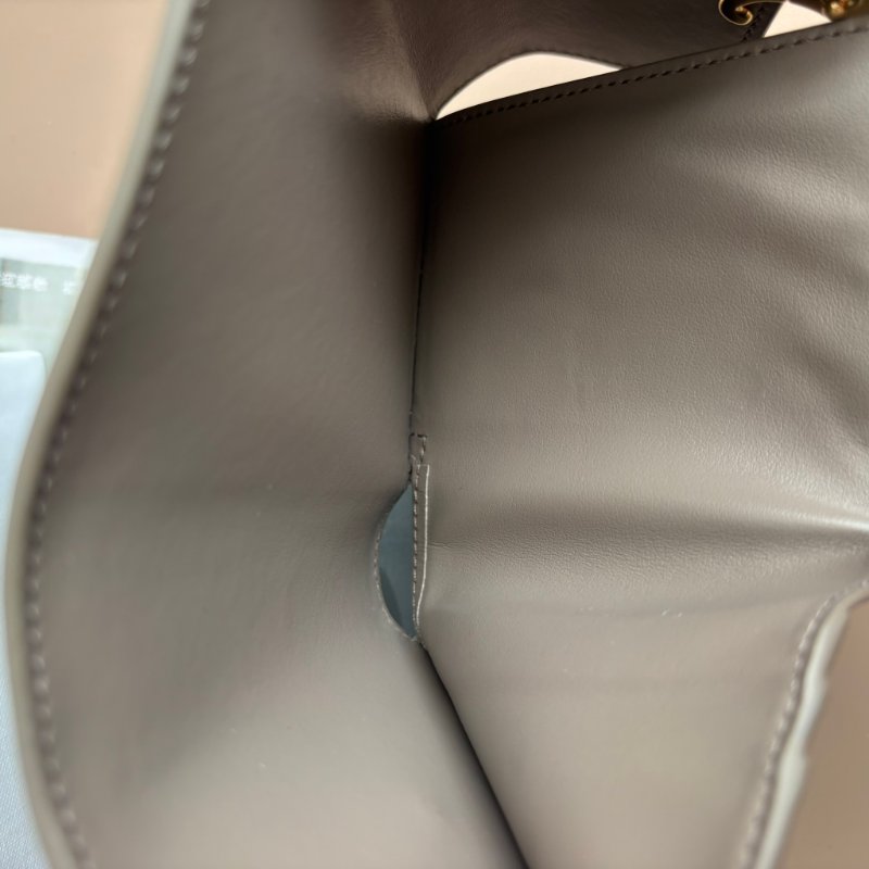 ::CELINE:: TRIOMPHE 大象灰牛皮翻蓋錢包 金凱旋門LOGO釦式短夾 三折短夾 內零錢袋-19