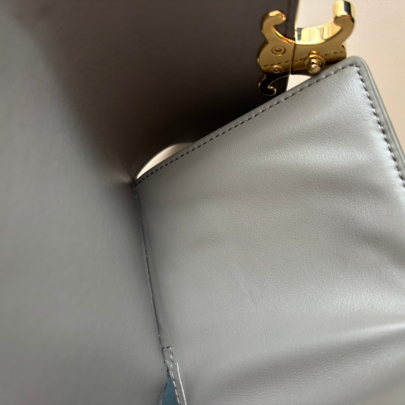 ::CELINE:: TRIOMPHE 大象灰牛皮翻蓋錢包 金凱旋門LOGO釦式短夾 三折短夾 內零錢袋-20