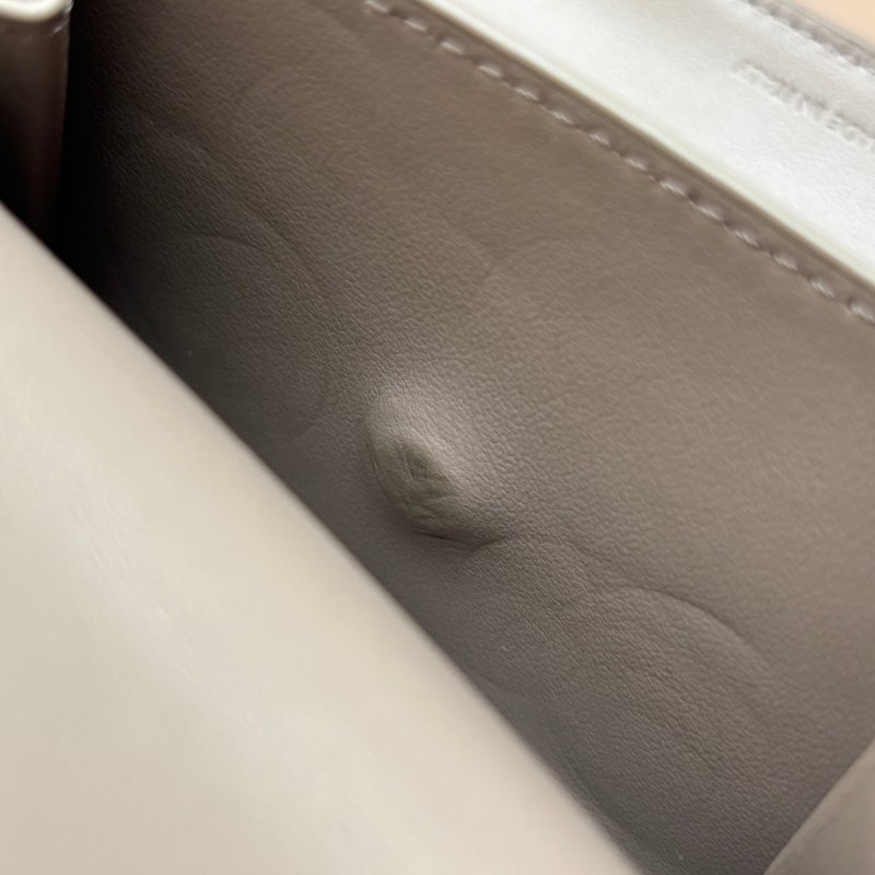 ::CELINE:: TRIOMPHE 大象灰牛皮翻蓋錢包 金凱旋門LOGO釦式短夾 三折短夾 內零錢袋-23