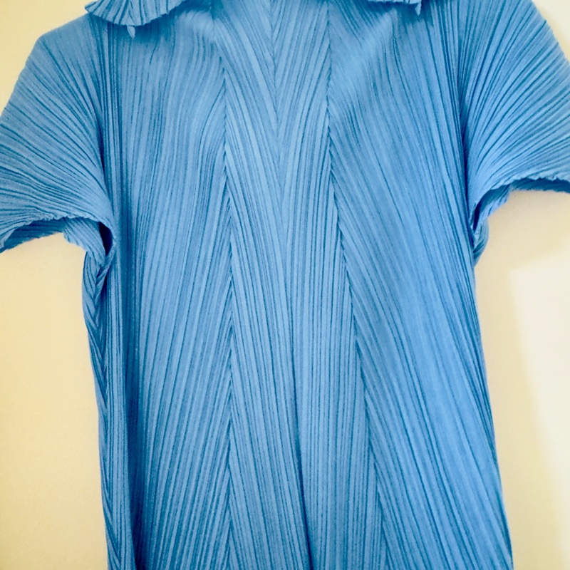 三宅ㄧ生 P.P 淺藍小領背心式上衣3號 二手-0