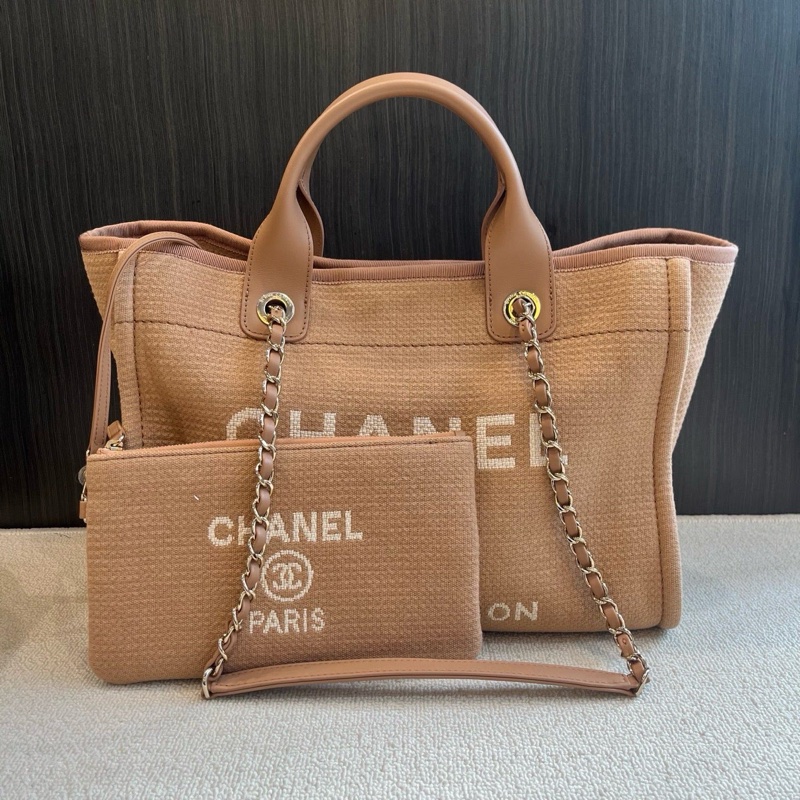 Chanel香奈兒 24P奶茶色沙灘包 芯片款 尺寸約26*41*17-0