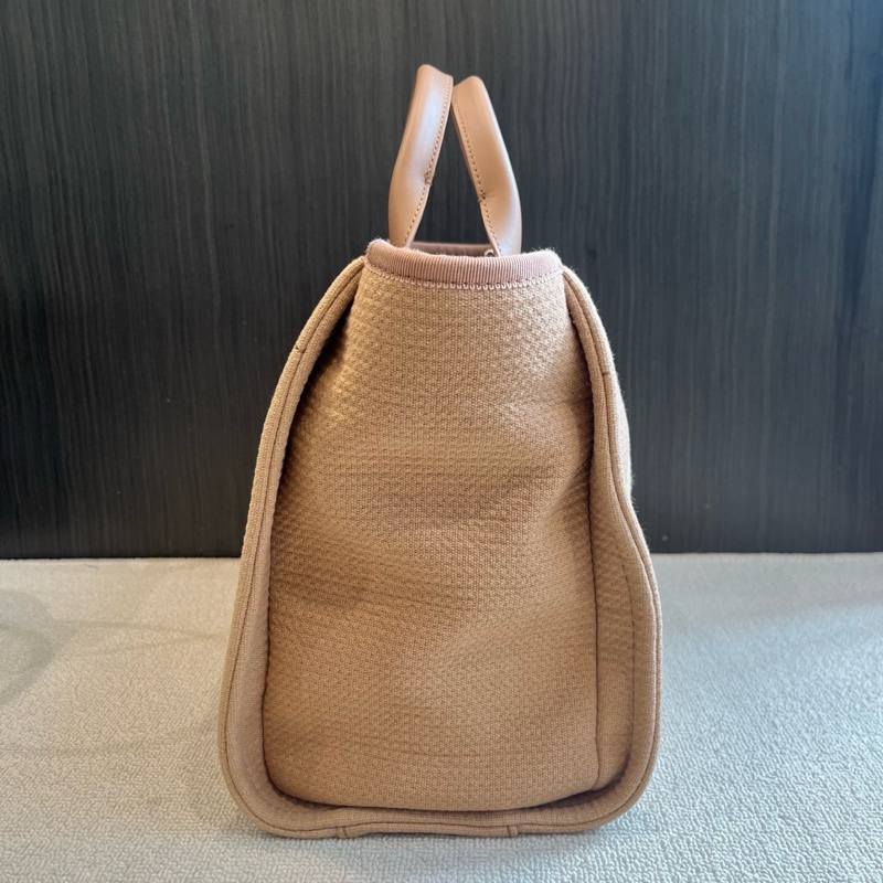 Chanel香奈兒 24P奶茶色沙灘包 芯片款 尺寸約26*41*17-3