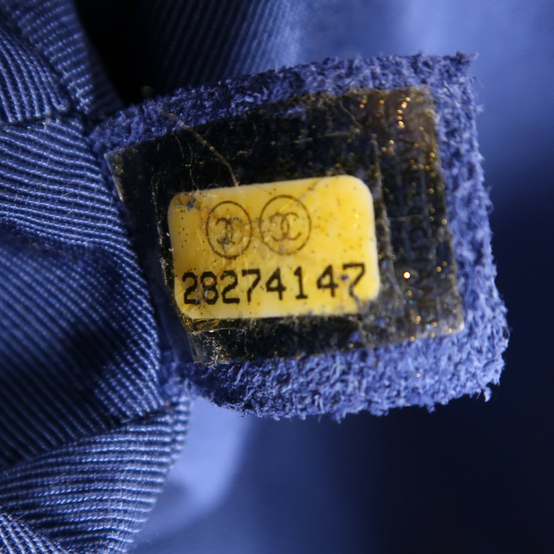 CHANEL 牛皮皮革Chain Shoulder金扣鏈帶肩背袋-11