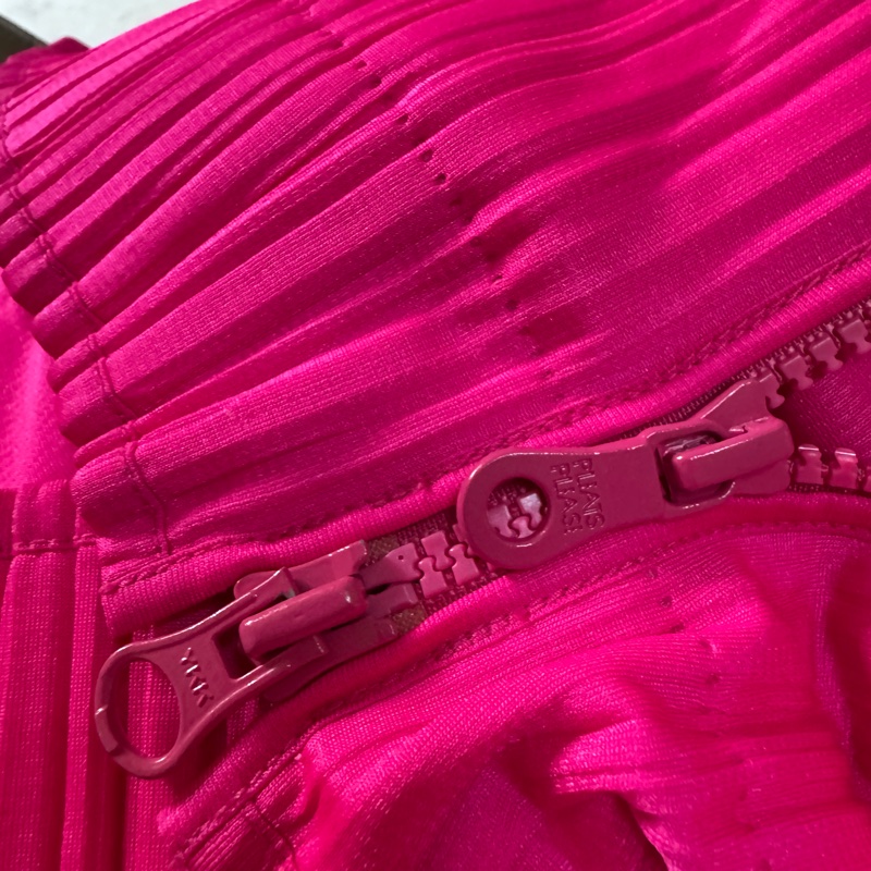 三宅ㄧ生P.P 粉桃紅拉鏈有領雙層外套3號二手-4