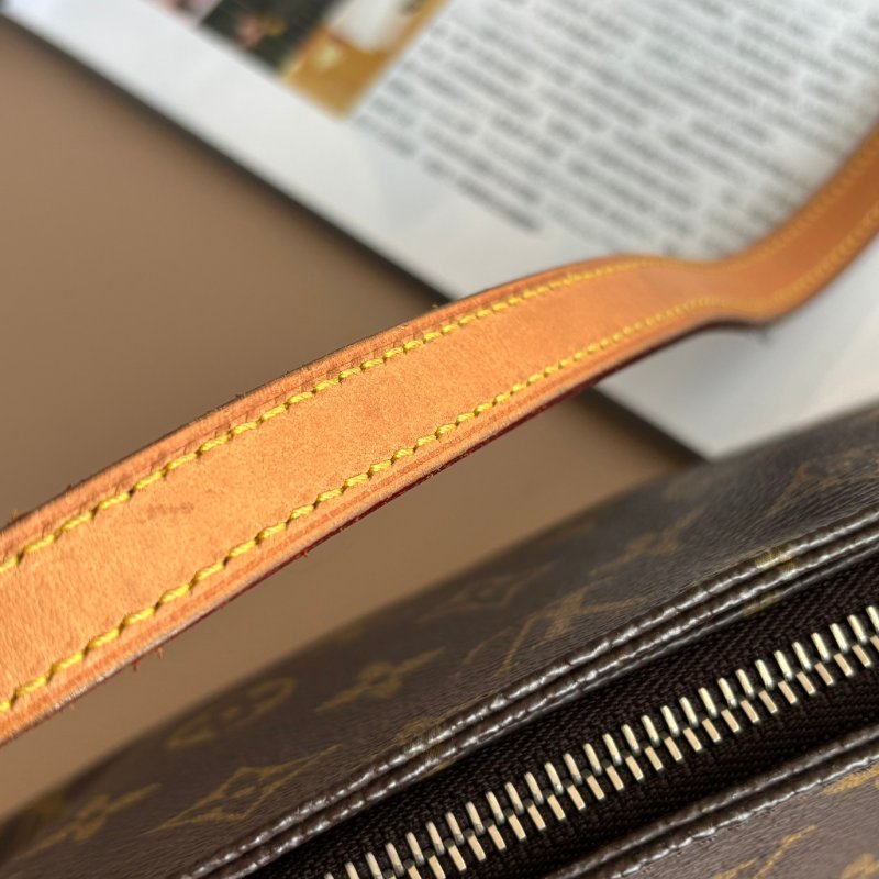 ::LOUIS VUITTON:: LV M51240 Trotteur經典花紋 皮革背帶斜背包 帆船包-28