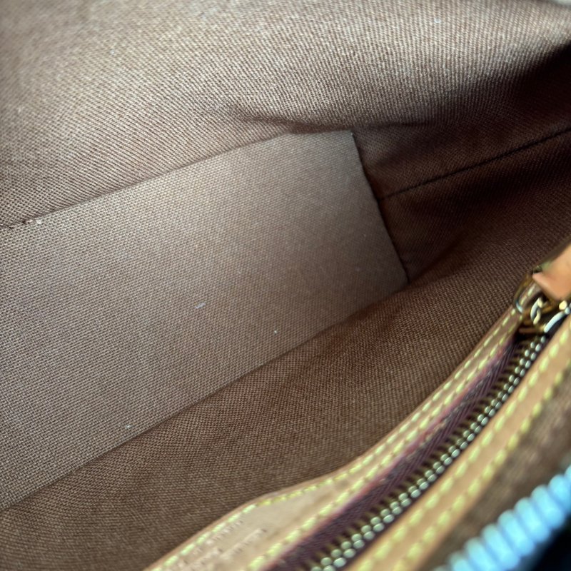 ::LOUIS VUITTON:: LV M51240 Trotteur經典花紋 皮革背帶斜背包 帆船包-36