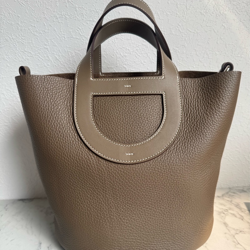 Hermes 大象灰豬鼻菜籃包-1