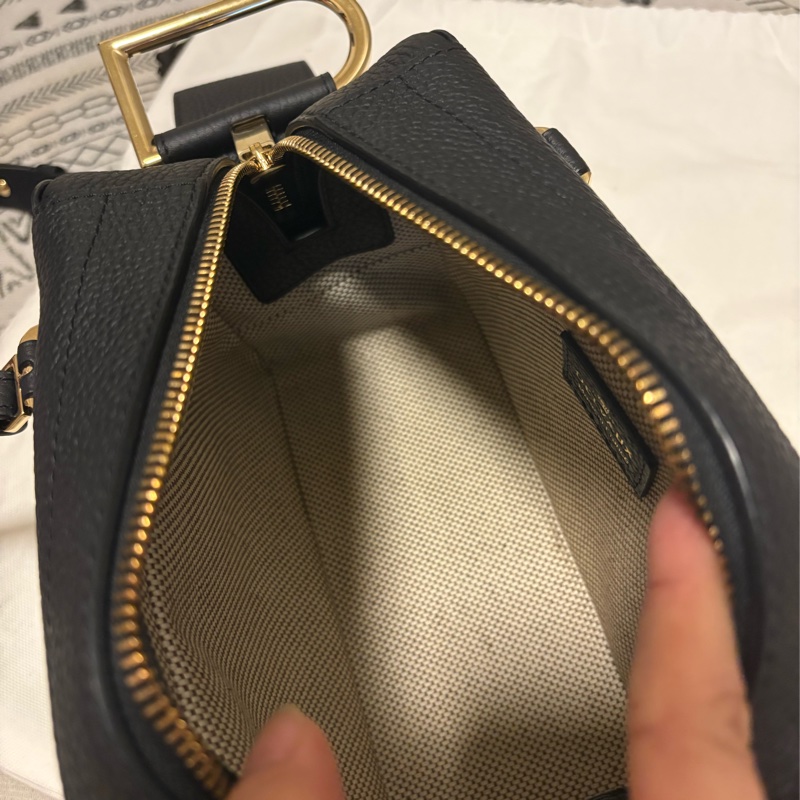 DELVAUX mini cool box 黑金-6