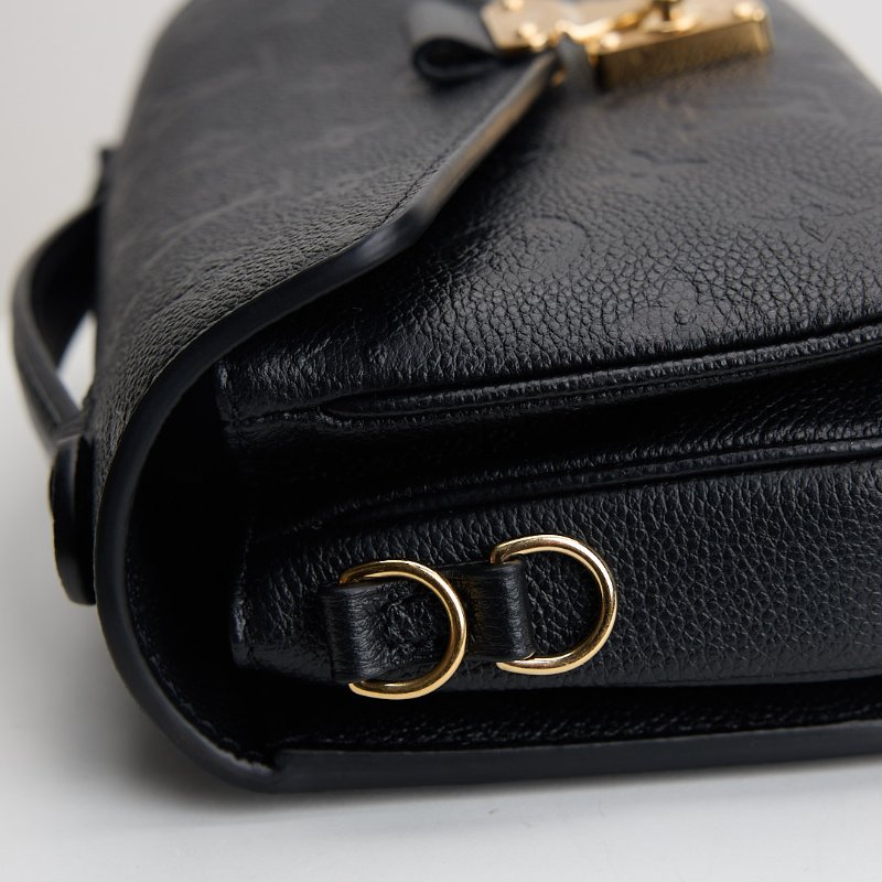 Lv east west新款小郵差包/黑壓紋-7