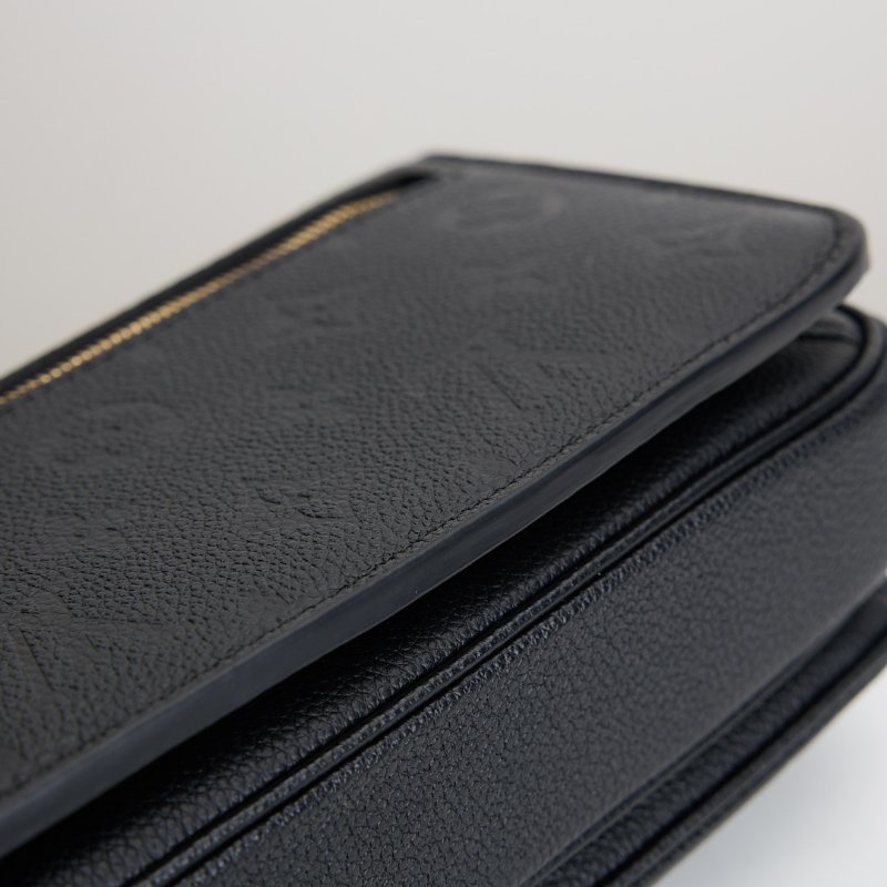 Lv east west新款小郵差包/黑壓紋-20