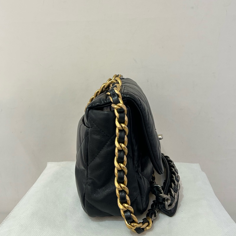CHANEL黑金Logo 19Bag 26cm-3