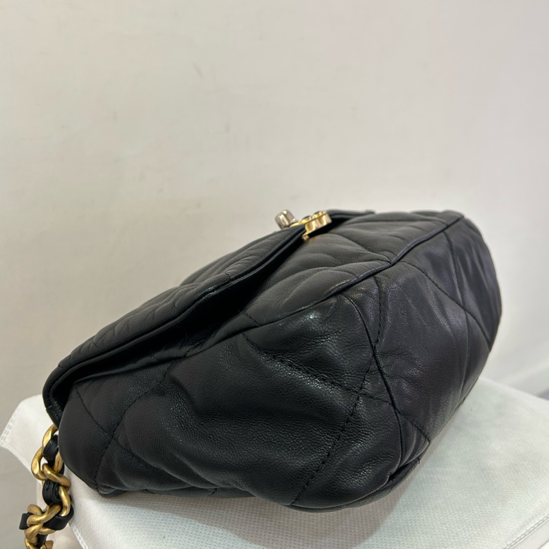 CHANEL黑金Logo 19Bag 26cm-6