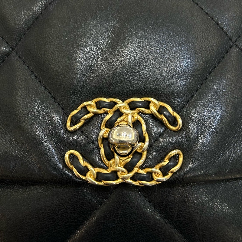 CHANEL黑金Logo 19Bag 26cm-7