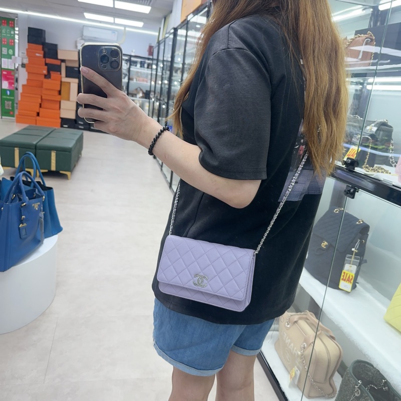 CHANEL 24P 紫色鏤空字母銀扣 荔枝牛皮WOC-1