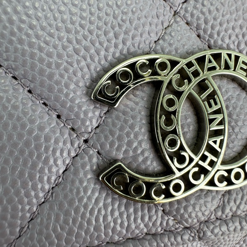 CHANEL 24P 紫色鏤空字母銀扣 荔枝牛皮WOC-14