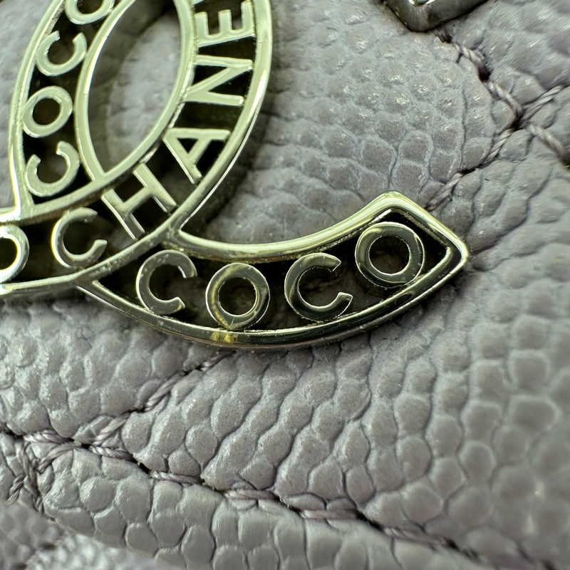 CHANEL 24P 紫色鏤空字母銀扣 荔枝牛皮WOC-15