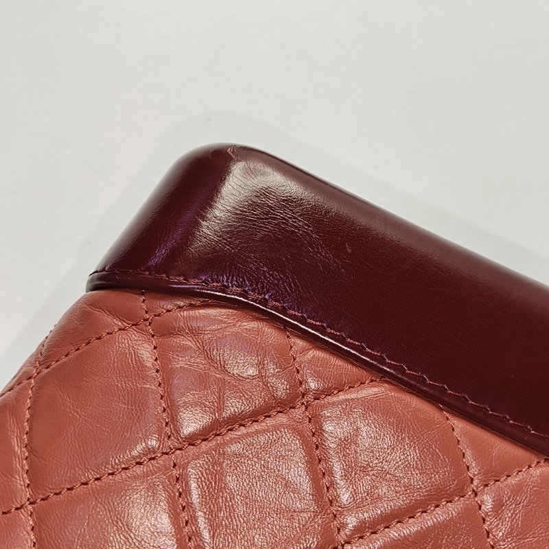 CHANEL GABRIELLE 小號 酒紅色牛皮菱格紋流浪包 肩背包 斜背包 金色釕色五金 25開-8